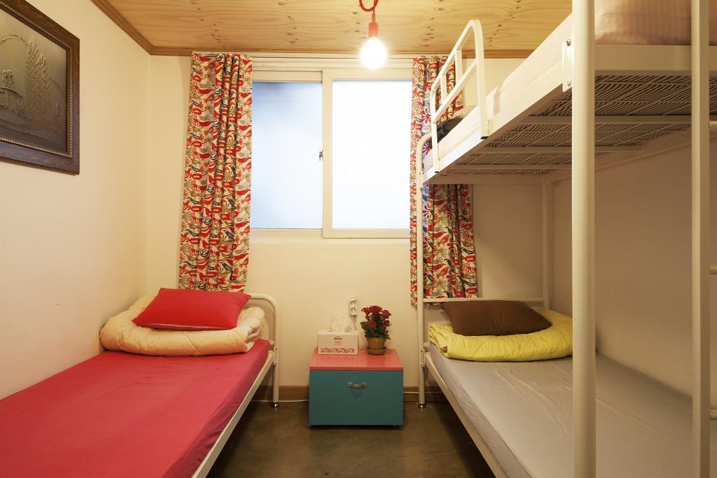Hongdae Lazy Fox Hostel In Séoul Chambre photo