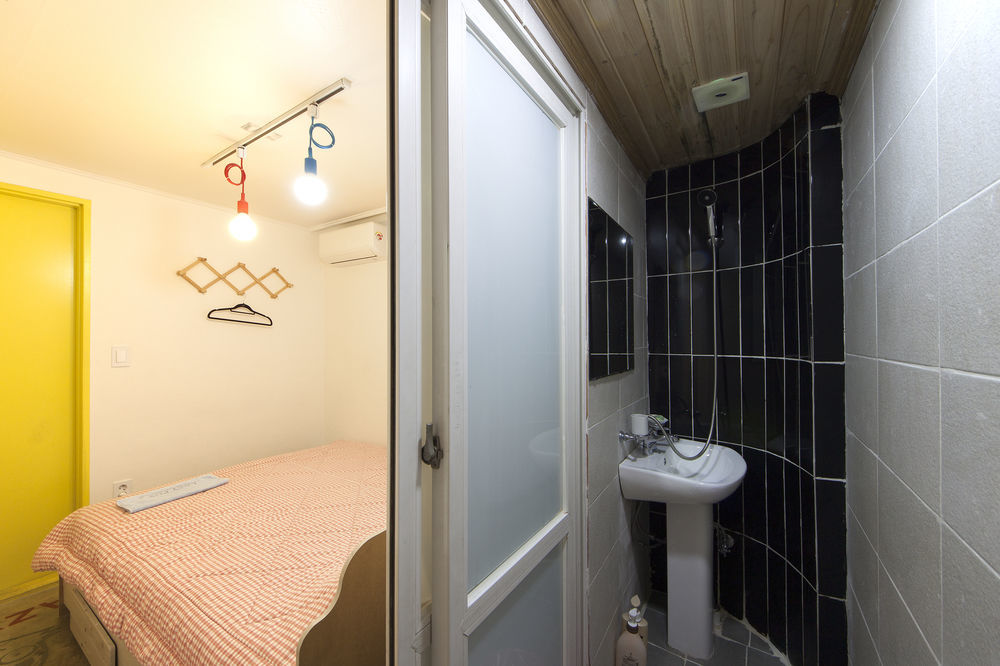 Hongdae Lazy Fox Hostel In Séoul Extérieur photo