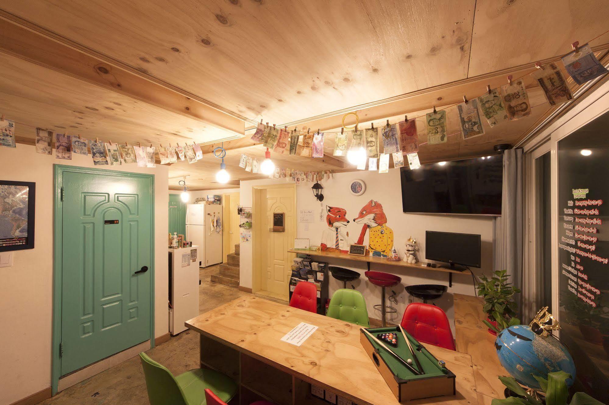 Hongdae Lazy Fox Hostel In Séoul Extérieur photo