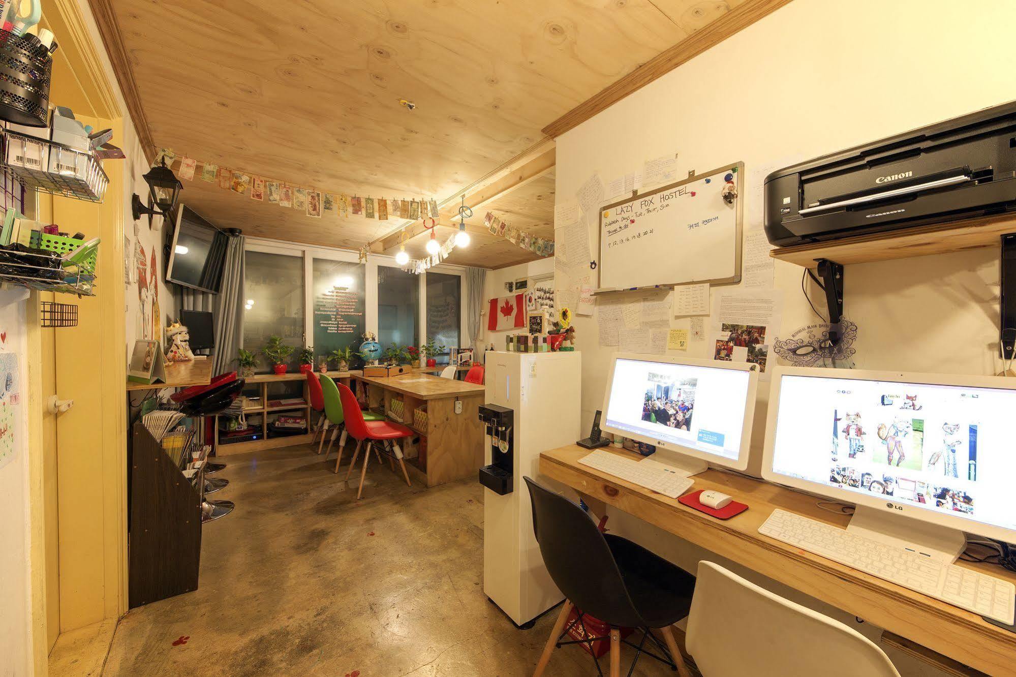 Hongdae Lazy Fox Hostel In Séoul Extérieur photo